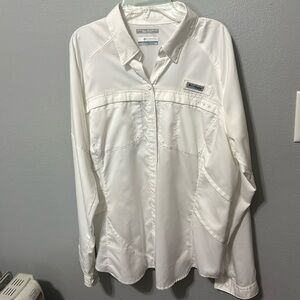 Columbia Omni-Shield (blood’n guts) sports shirt. White.